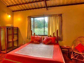 Resort Jungle Hut Masinagudi